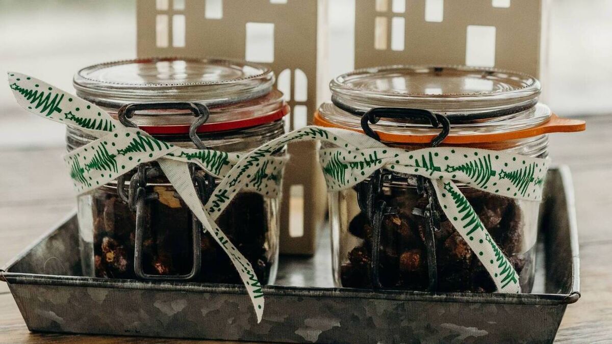 Spiced almonds