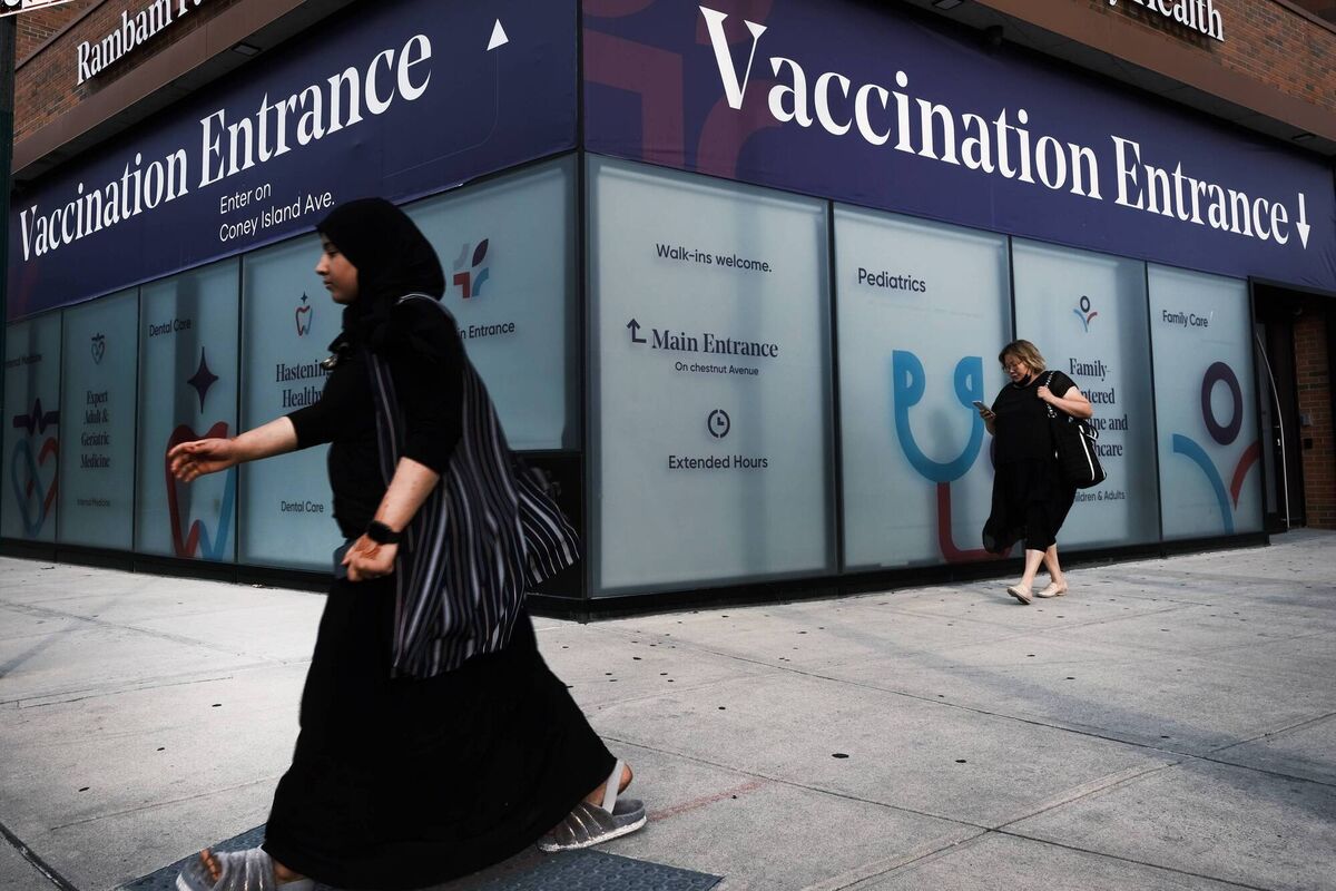 A health centre advertises for the Covid-19 vaccine in a neighborhood near Brighton Beach in the Brooklyn borough of New York City. Picture: Spencer Platt/Getty Images