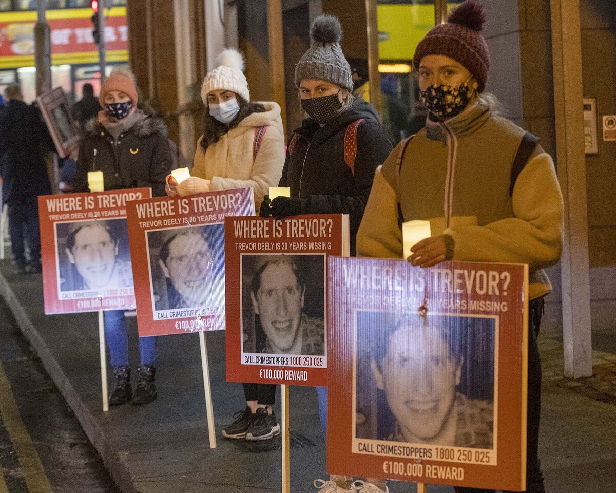 Friends of the Deely family who gathered at Baggot Street Bridge, last Christmas, to mark the 20th anniversary of Trevor Deely’s disappearance. Picture: Collins Photos