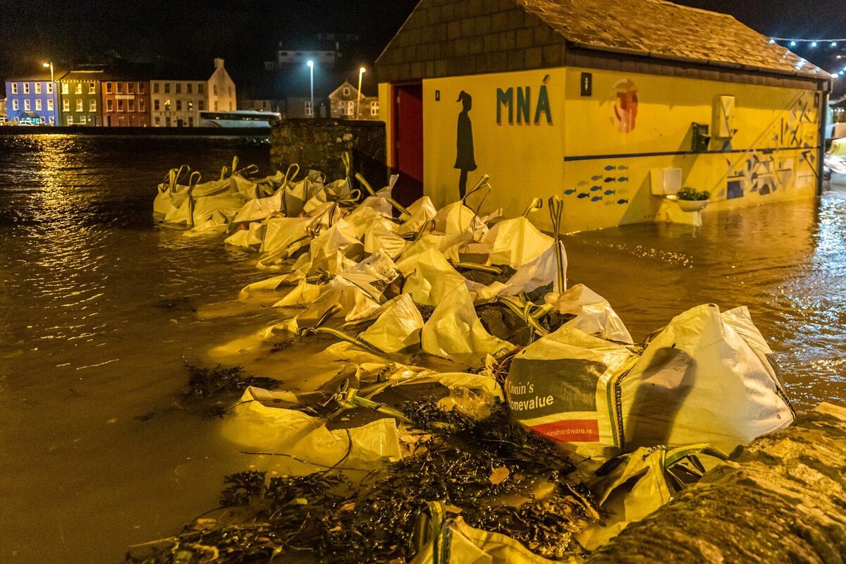 Sandbags piled up in Bantry. Photo: Andy Gibson/PA
