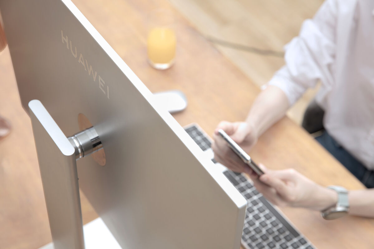 Huawei MateView IPS monitor. Pic: Huawei.