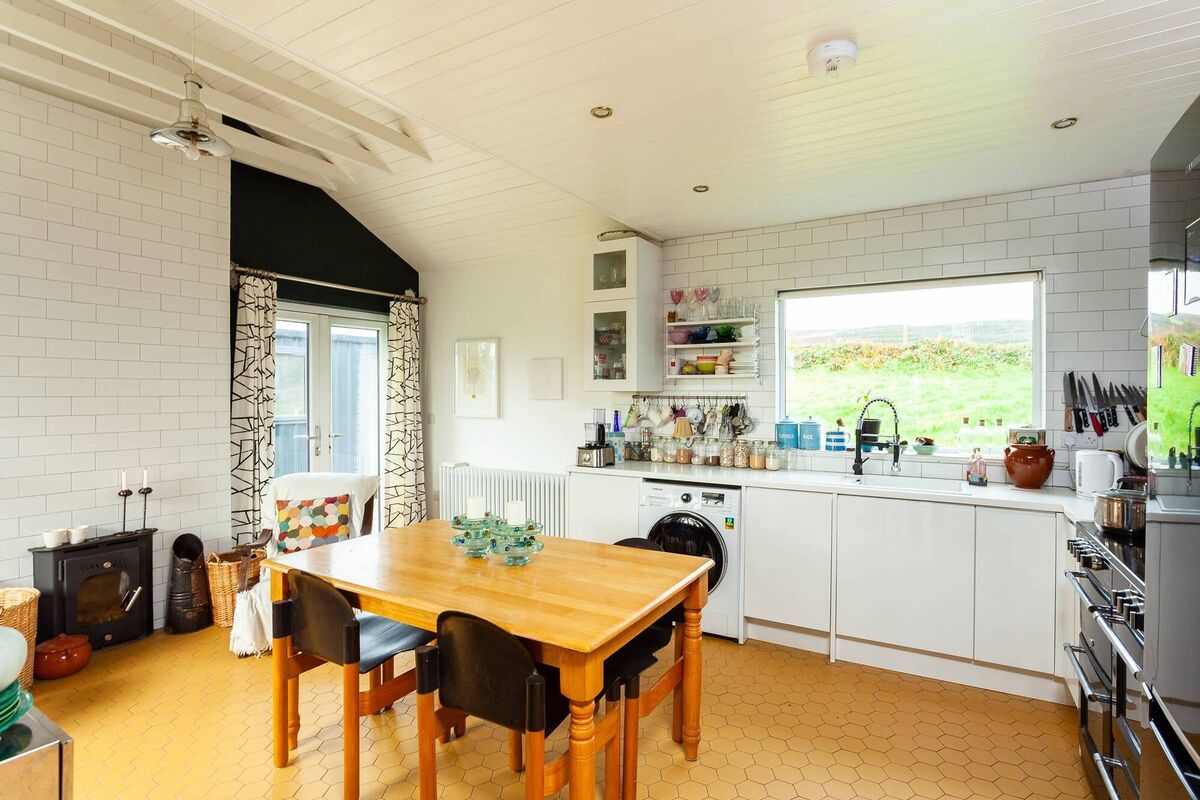 Kitchen's cosy and tiled Kitchen's cosy and tiled
