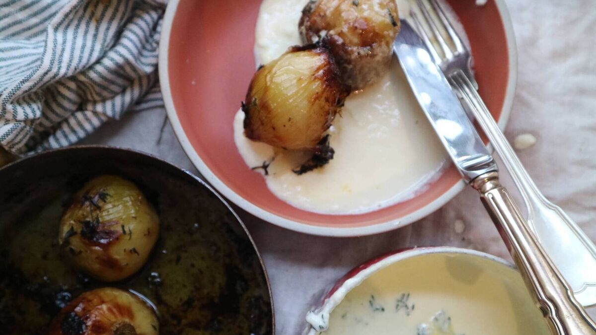 Baked onions with durrus