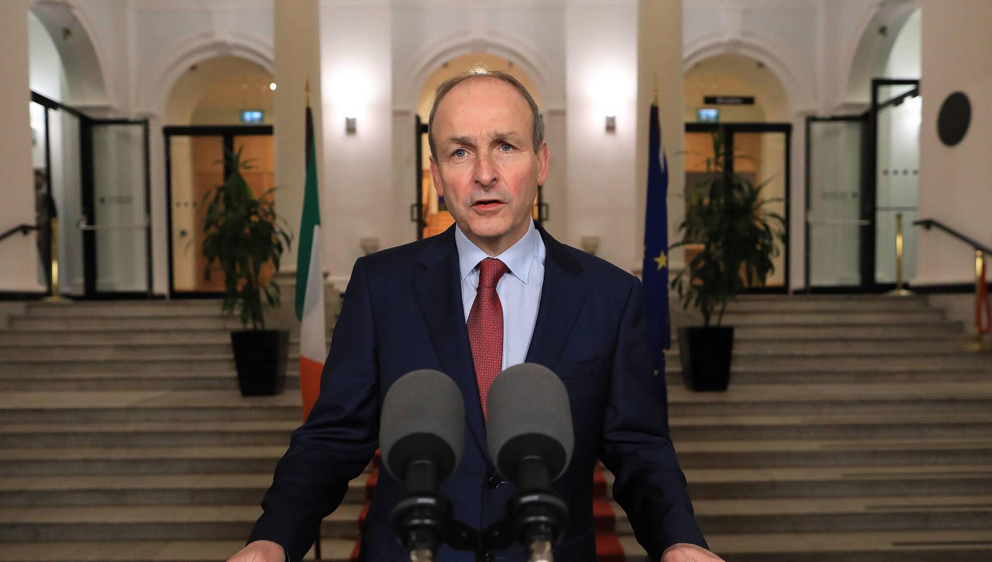 Ministers are meeting today to discuss the 5pm closures of pubs and restaurants, with the Taoiseach expected to address the nation tonight.