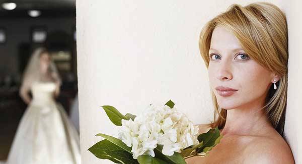 Runaway Irish groom confronted by bride's family on live radio