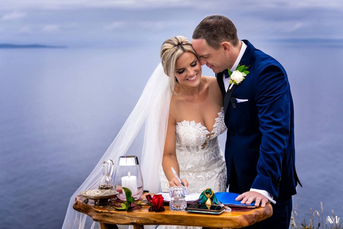 Ashley Marie McDermott and Michael George Johnson. Pictures: Mario Munoz, Munoz Photography Ashley Marie McDermott and Michael George Johnson. Pictures: Mario Munoz, Munoz Photography