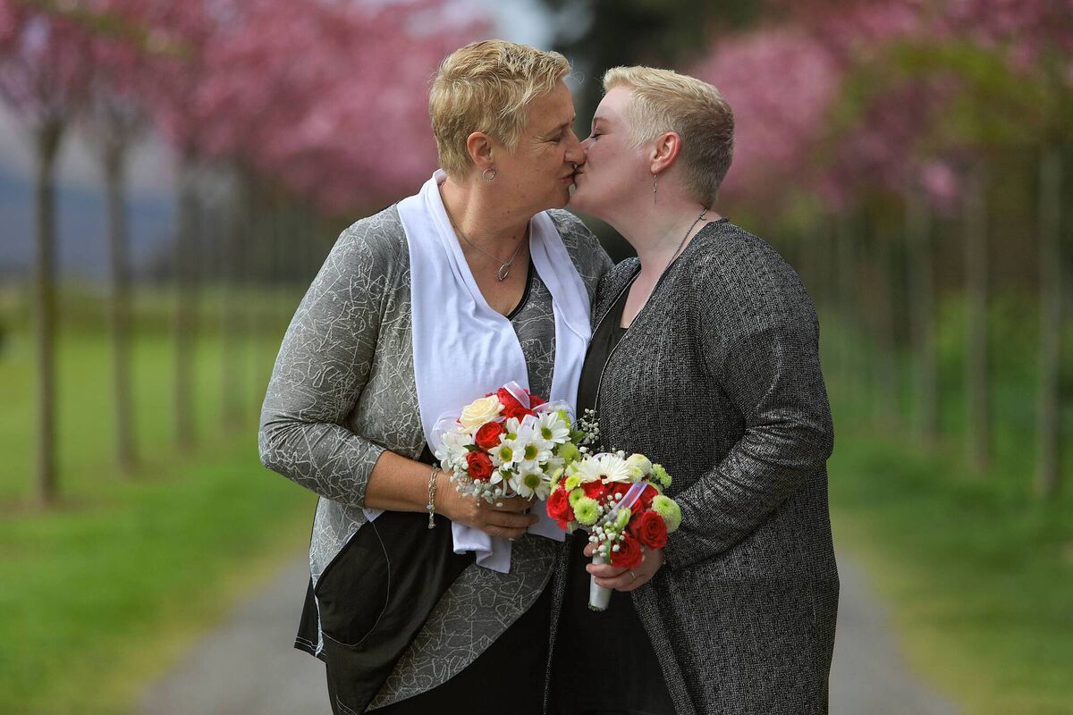 Weekend wedding May 22 FBreeda Lyne and Fran Neeson. Picture: Valerie O'Sullivan Weekend wedding May 22 FBreeda Lyne and Fran Neeson. Picture: Valerie O'Sullivan
