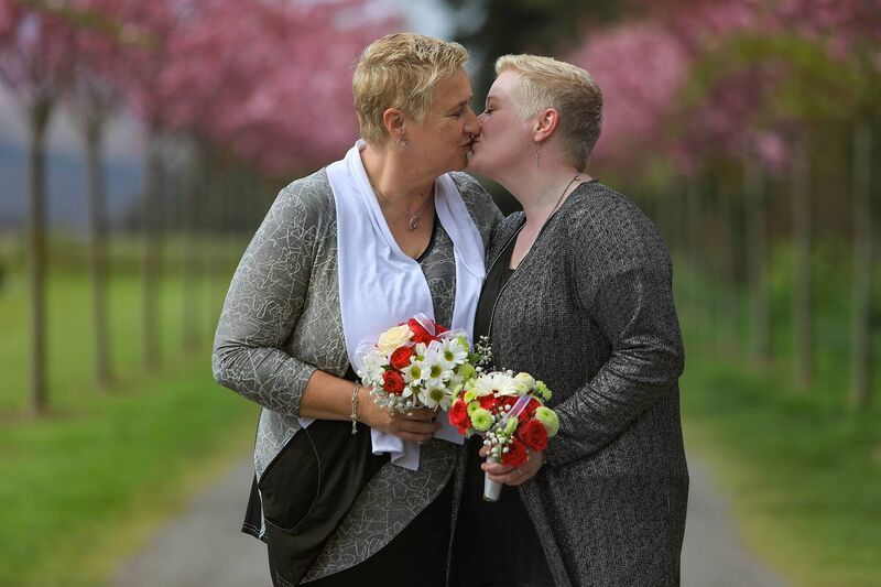 Weekend wedding May 22 FBreeda Lyne and Fran Neeson. Picture: Valerie O'Sullivan