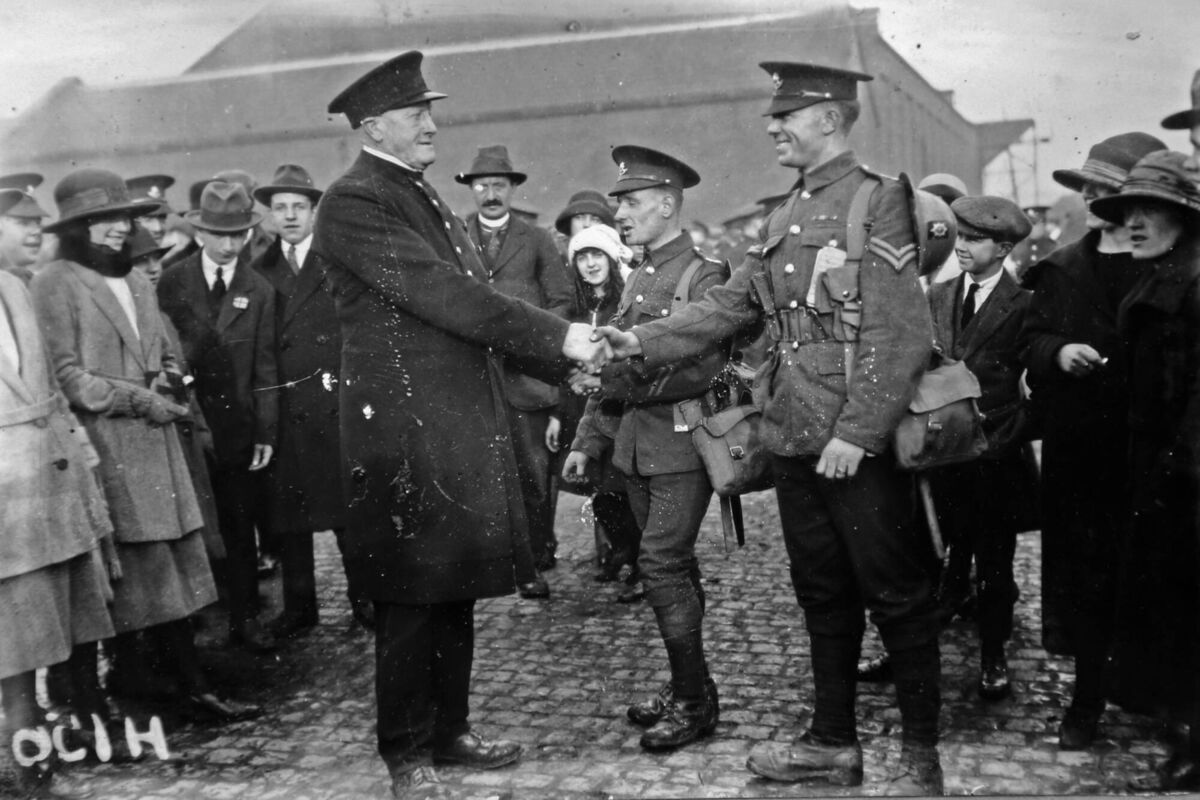 British troops shaking hands with civilians. Picture: Independent News And Media/Getty Images British troops shaking hands with civilians. Picture: Independent News And Media/Getty Images