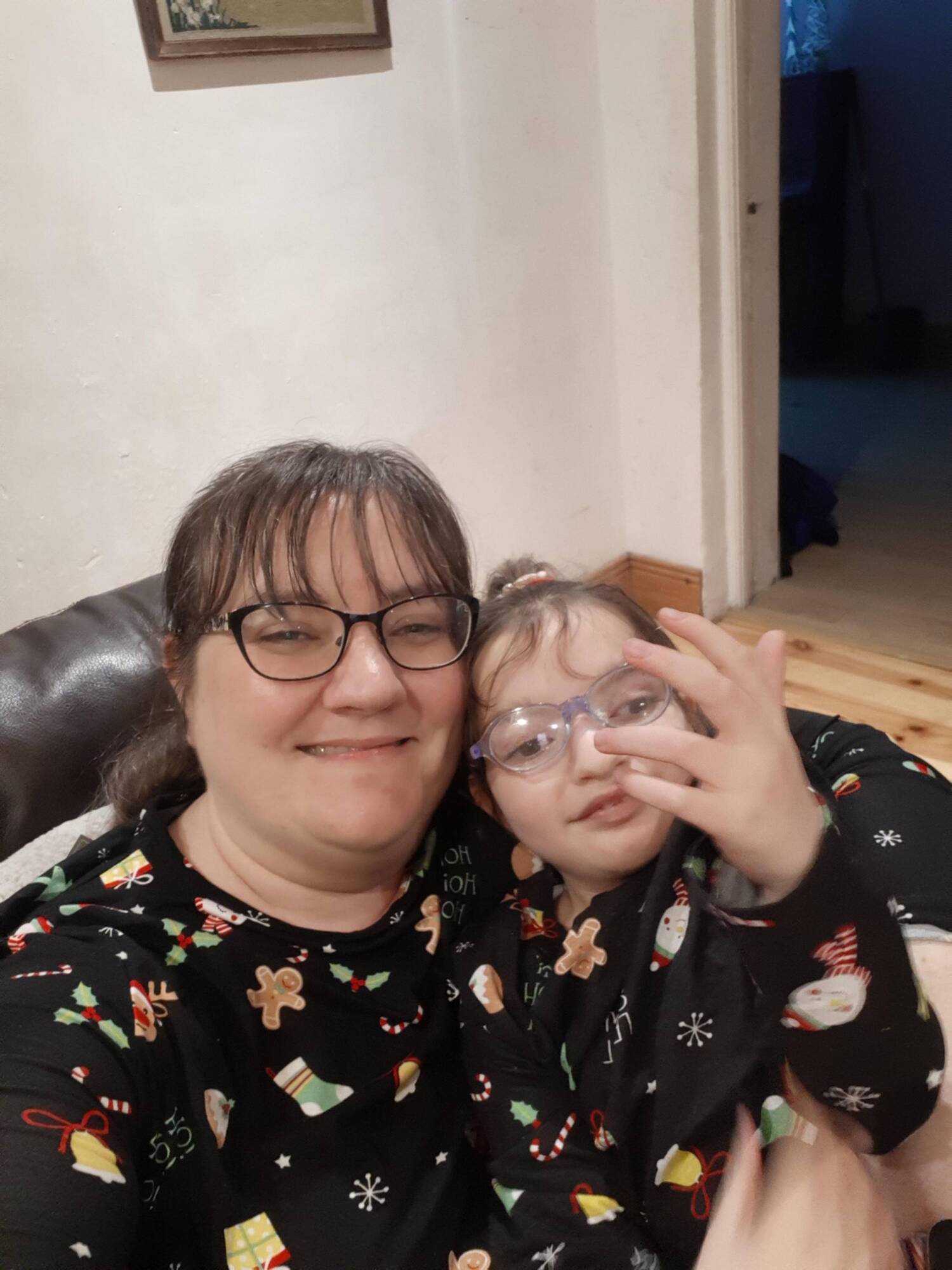 Samantha Kenny, and her daughter Ava, 6, from Co Kildare. Ava, who is a high-risk child, is waiting on a date for her vaccination. 