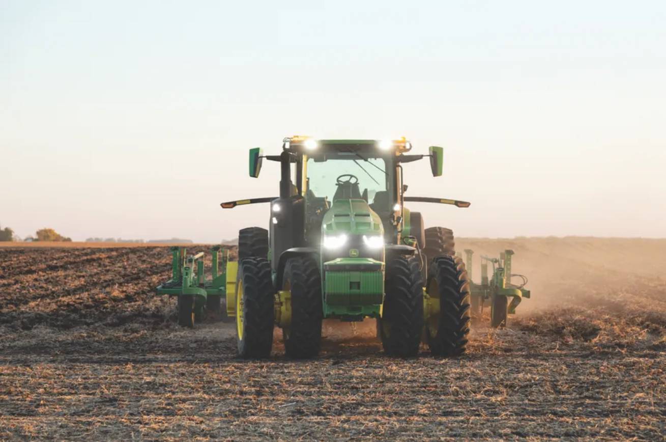 John Deere launches autonomous tractor line-up