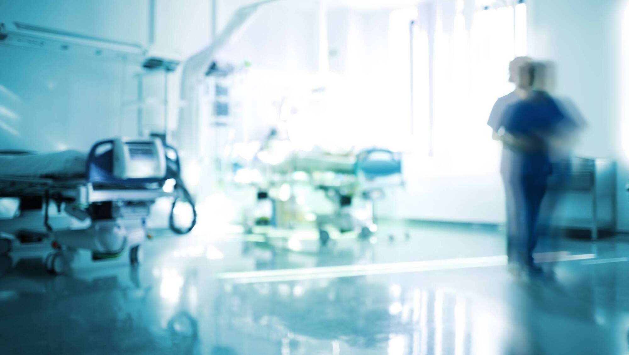 'Continual strain' on health system as more than 1,000 in hospital with Covid-19