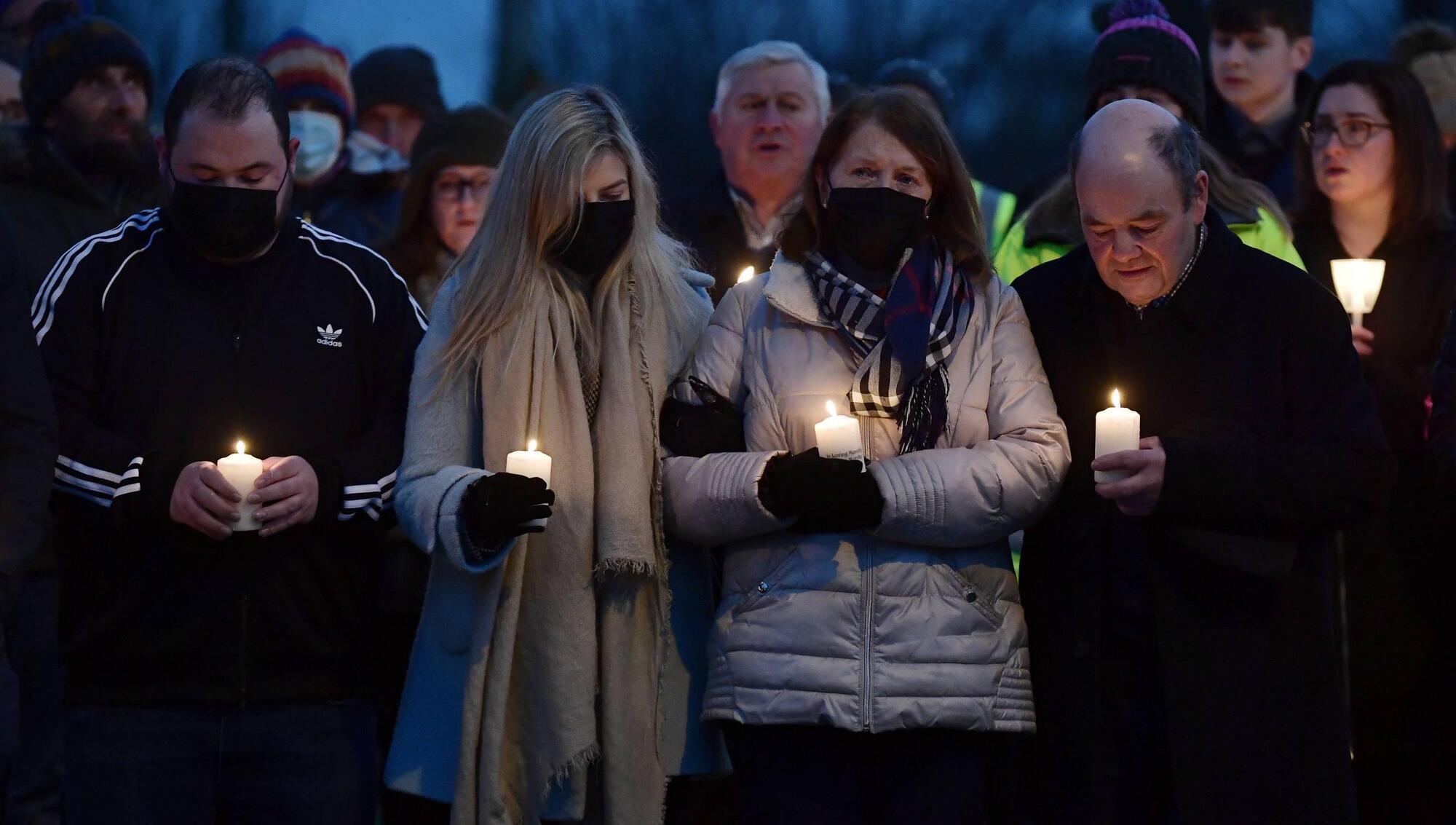 Ashling Murphy’s dad plays her favourite song as heartbroken family join vigil