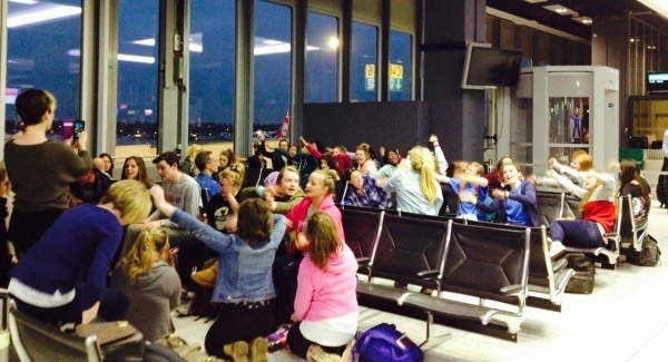 Galway youth group fill Düsseldorf airport with music