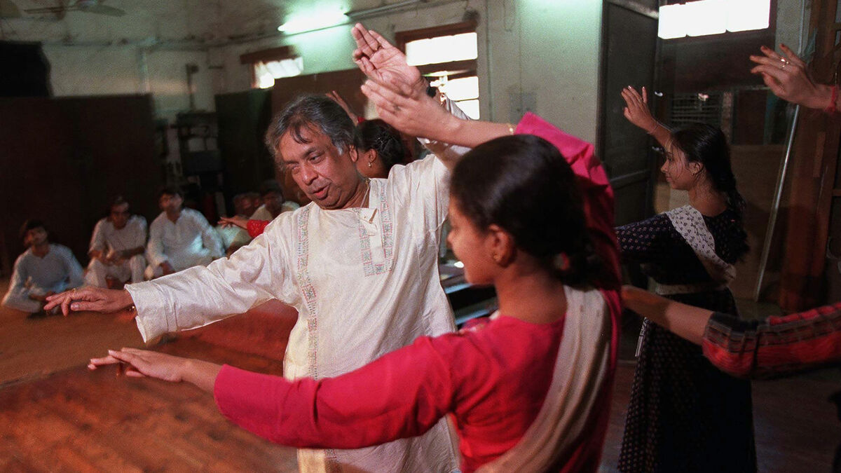Birju Maharaj Legend Of India S Kathak Dance Form Dies Aged