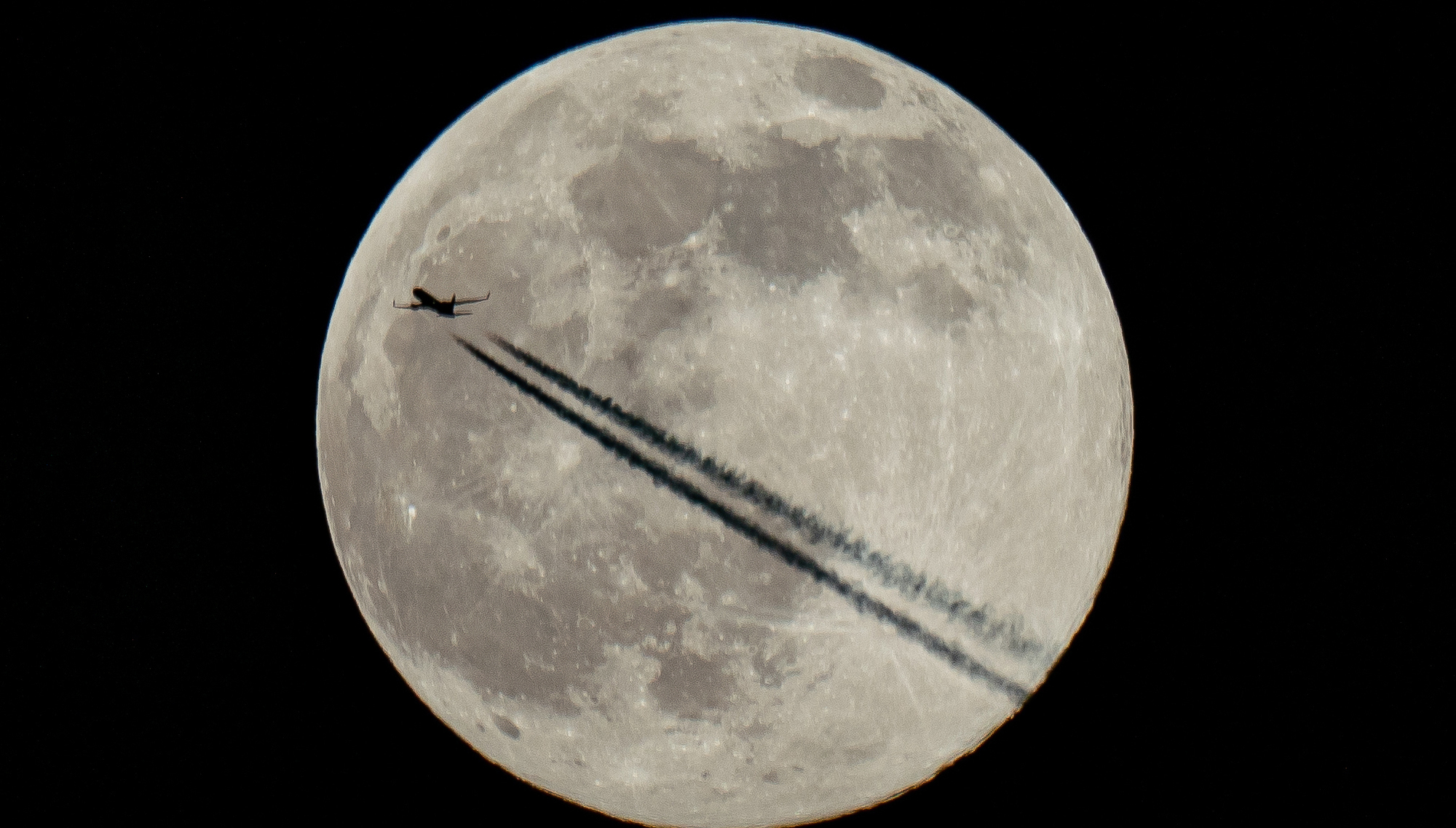 A new year spectacle: What was so special about last night's Wolf Moon?