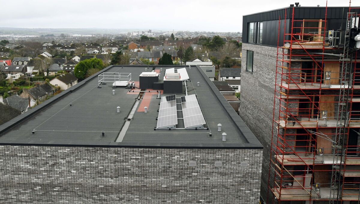 Reduced height apartment block at 