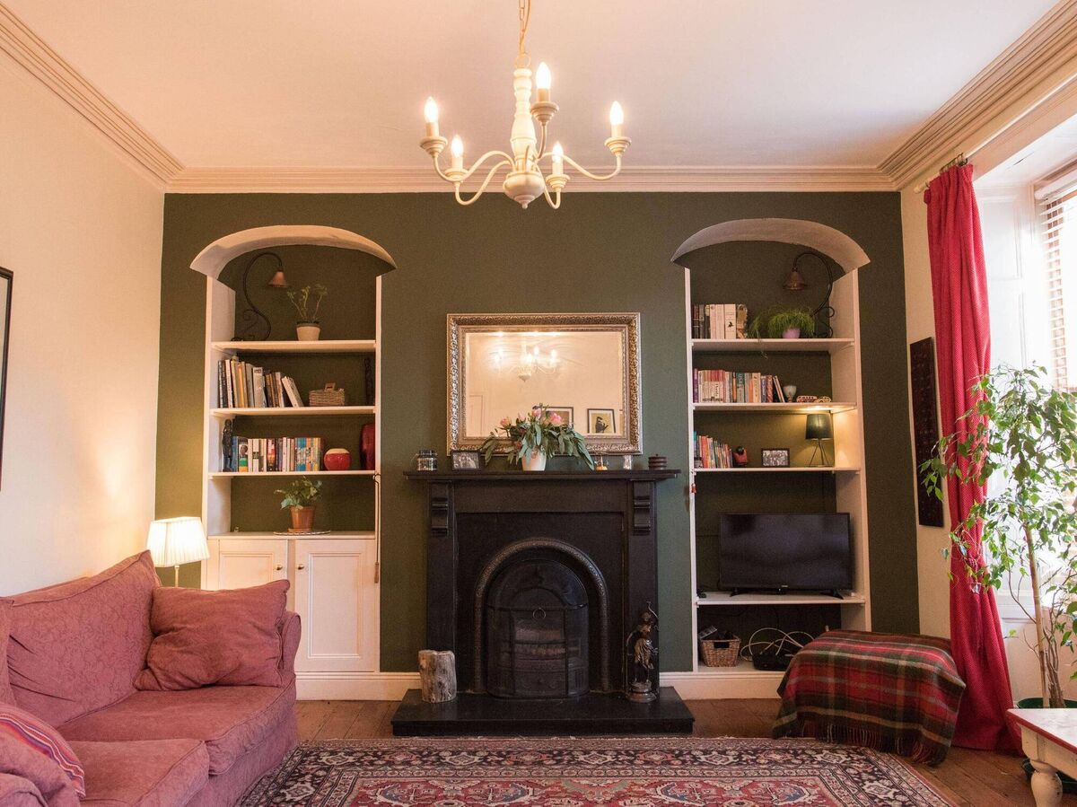 Grace and relative grandeur at 22 Grattan Hill. Grace and relative grandeur at 22 Grattan Hill.