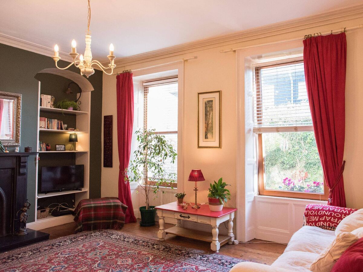 Interior view of 22 Grattan Hill. Interior view of 22 Grattan Hill.