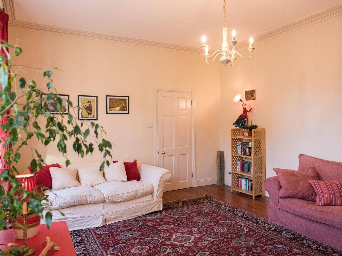 Reception room. Reception room.