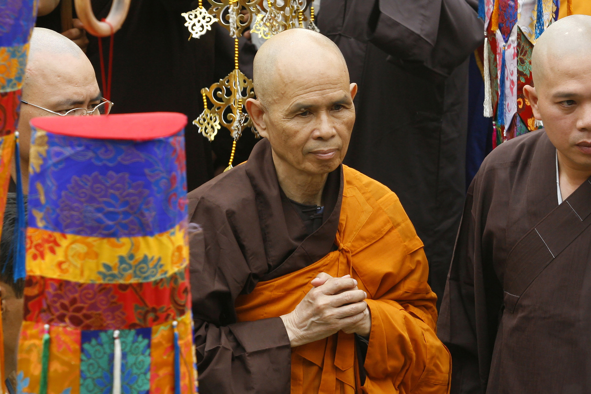 ‘Mindfulness’ monk Thich Nhat Hanh dies aged 95