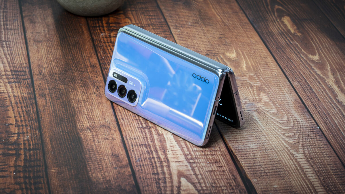 Oppo Find N foldable phone. Pic: Noel Campion. Oppo Find N foldable phone. Pic: Noel Campion.