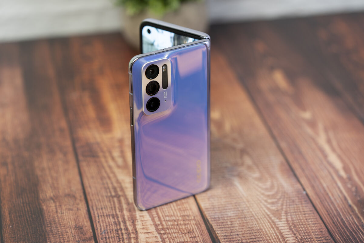 Oppo Find N foldable phone. Pic: Noel Campion. Oppo Find N foldable phone. Pic: Noel Campion.