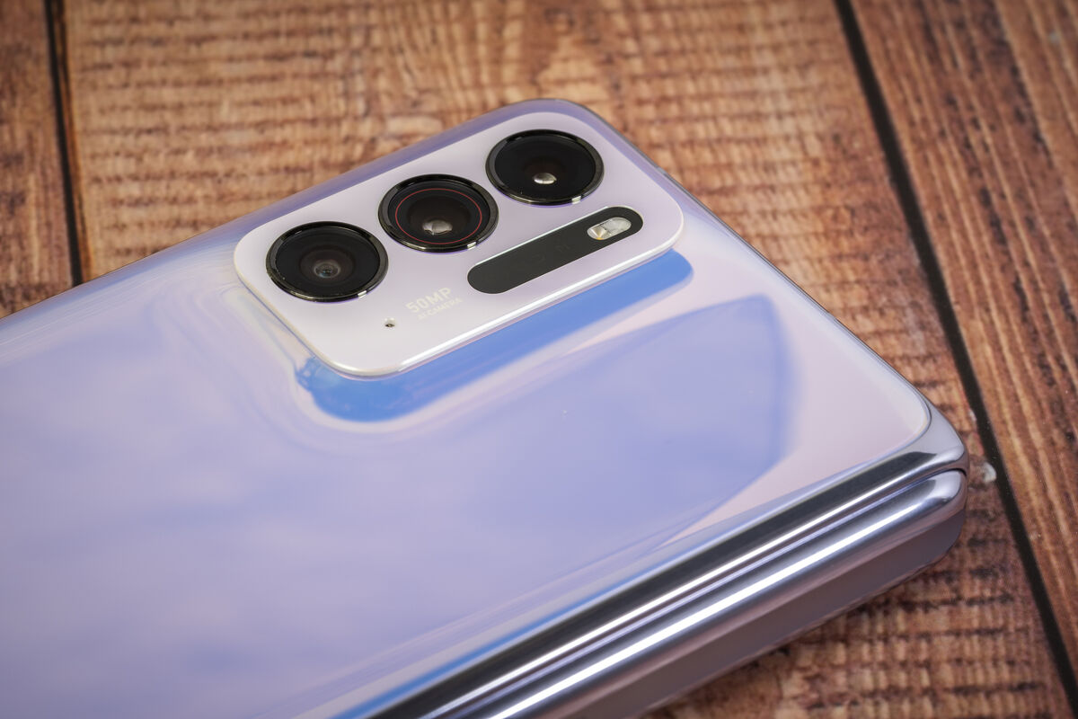 Oppo Find N foldable phone. Pic: Noel Campion. Oppo Find N foldable phone. Pic: Noel Campion.