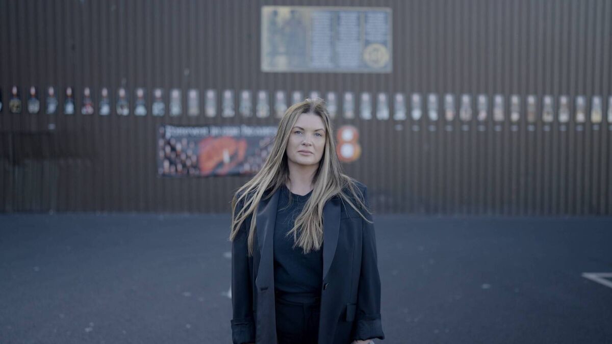 Finné: Lisa Lawlor Finné: Lisa Lawlor