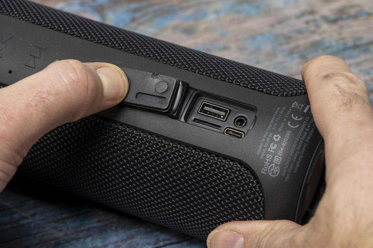 Tronsmart T6 Plus port selection. Pic: Noel Campion
