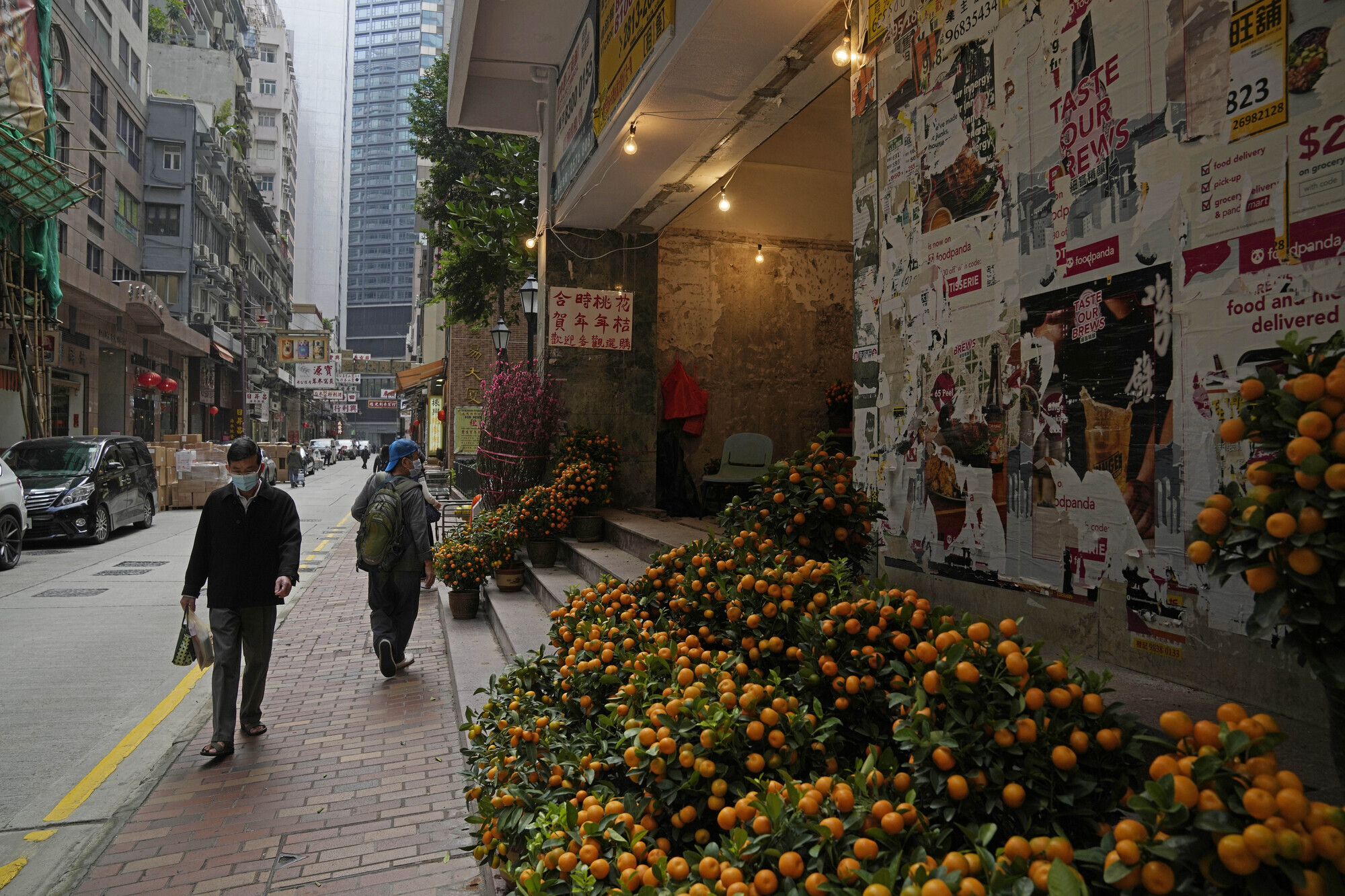 Hong Kong cuts foreign arrival quarantine from 21 to 14 days