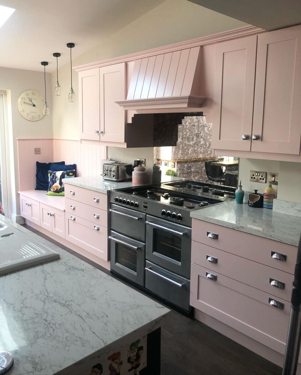 Kitchens can be transformed without ripping out the units, but by applying expertly applied paint. Kitchens can be transformed without ripping out the units, but by applying expertly applied paint.