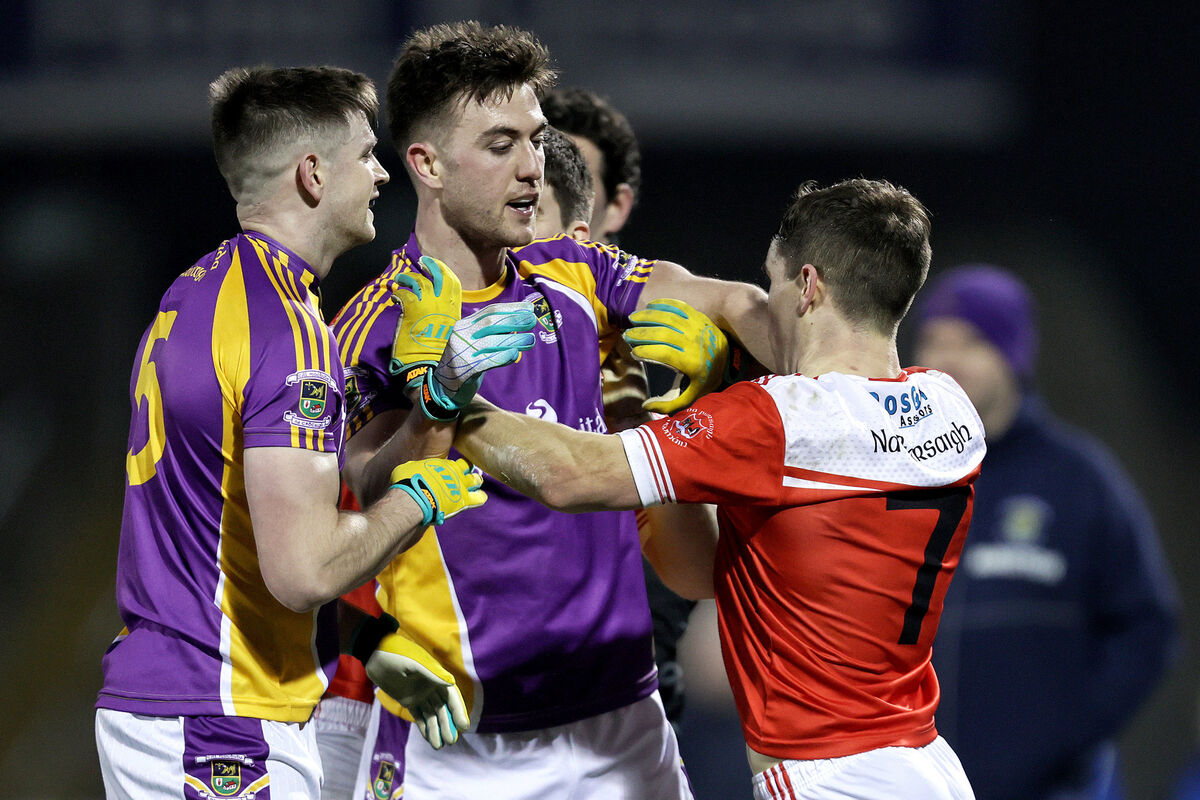 Tempers flare during the game between Padraig Pearses' David Murray and Kilmacud Crokes' Andrew McGowan. Picture: INPHO/Laszlo Geczo