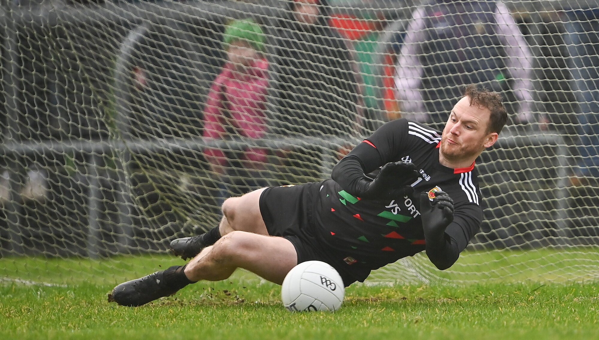 Rob Hennelly the hero as Mayo and Donegal share the spoils