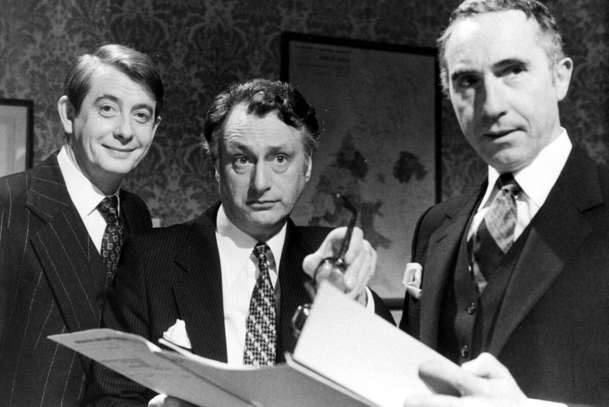 Embedded in popular culture is the notion of public service mandarins (played in hit 1980s comedy series 'Yes, Minister' by Derek Fowlds and Nigel Hawthorne) running rings around their ostensible political master (portrayed by Paul Eddington, centre). However, a significant part of departmental spending in Ireland today in fact goes to external consultants, valued at some €30m over the past year. 