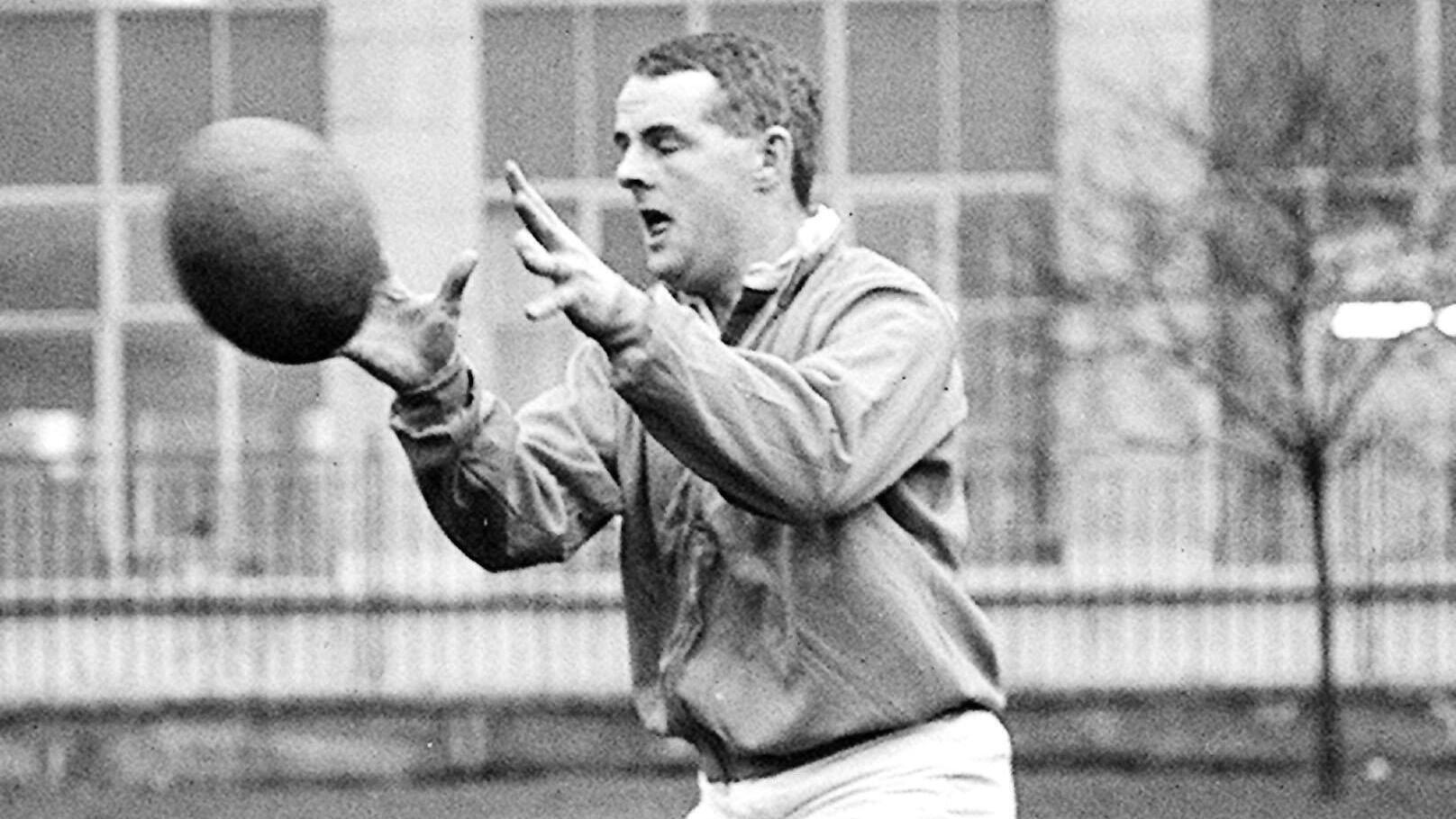 Former Ireland and Lions captain Tom Kiernan dies at age of 83