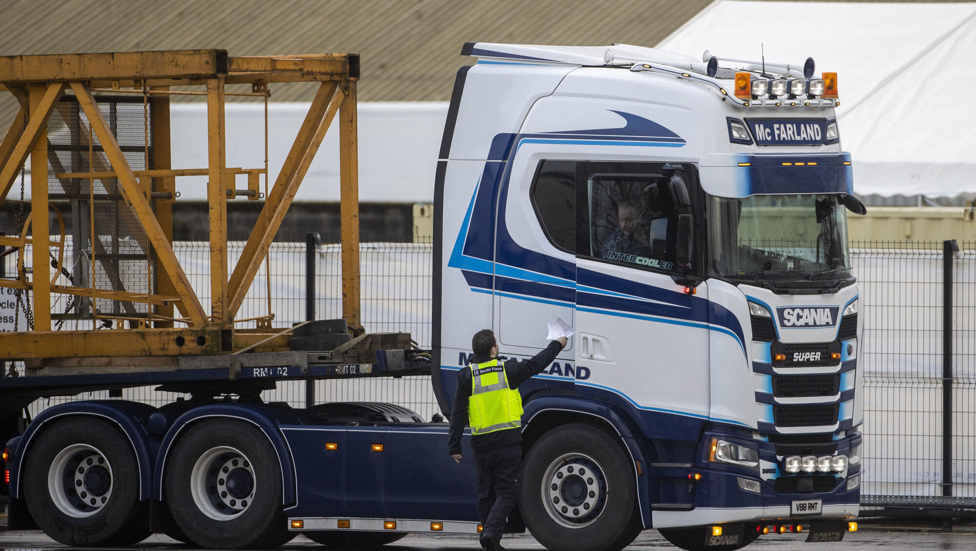 Judge suspends Edwin Poots’ order to end checks at Northern Ireland's ports