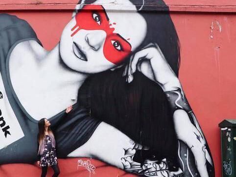 Marlene Boye visits her representation by Fin Dac at the Kino. 