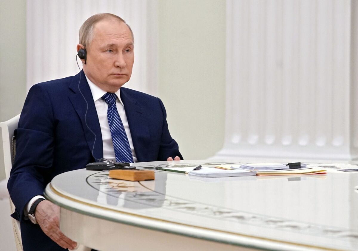 Russian President Vladimir Putin listens to French President Emmanuel Macron during their meeting in the Kremlin in Moscow, Russia, Monday, Feb. 7, 2022. Picture: Sputnik, Kremlin Pool Photo via AP Russian President Vladimir Putin listens to French President Emmanuel Macron during their meeting in the Kremlin in Moscow, Russia, Monday, Feb. 7, 2022. Picture: Sputnik, Kremlin Pool Photo via AP