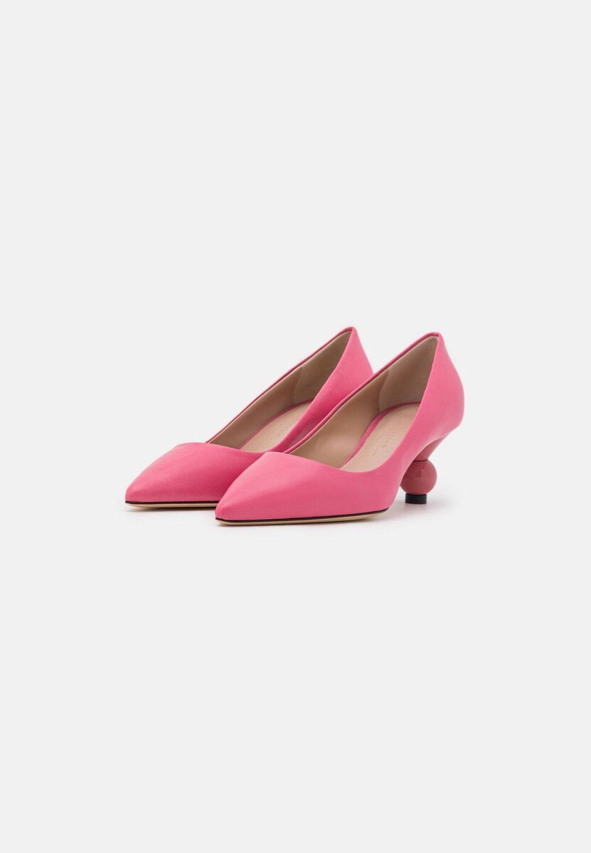 Weekend Max Mara ‘Renza’ heels, Zalando, €318 Weekend Max Mara ‘Renza’ heels, Zalando, €318