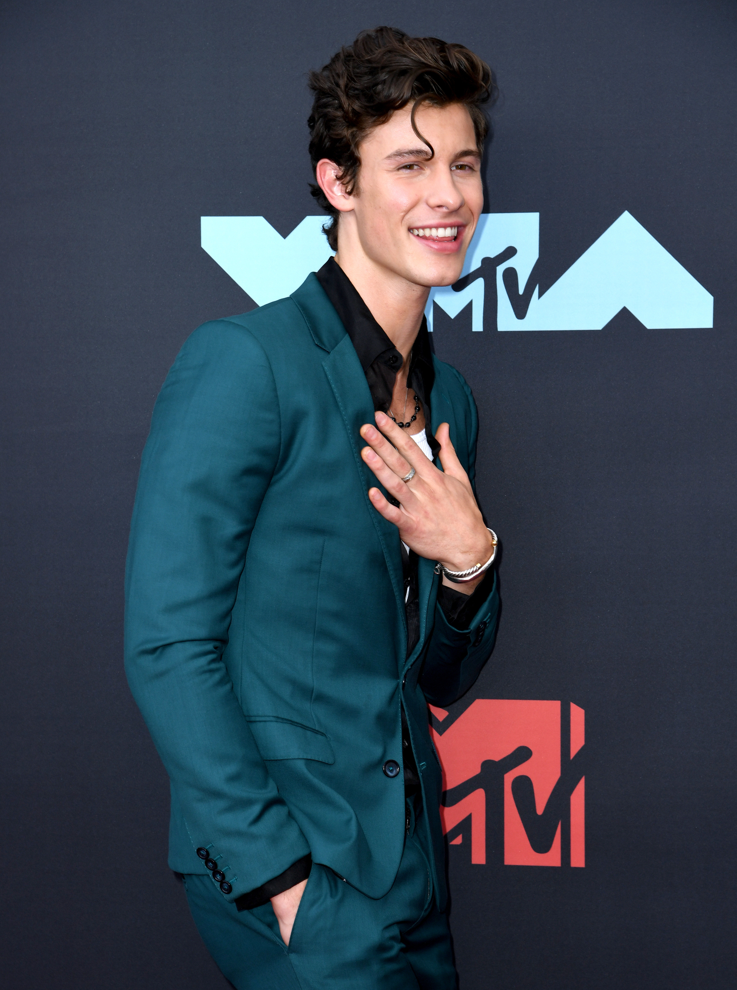 Shawn Mendes to voice singing reptile in adaptation of Lyle, Lyle, Crocodile