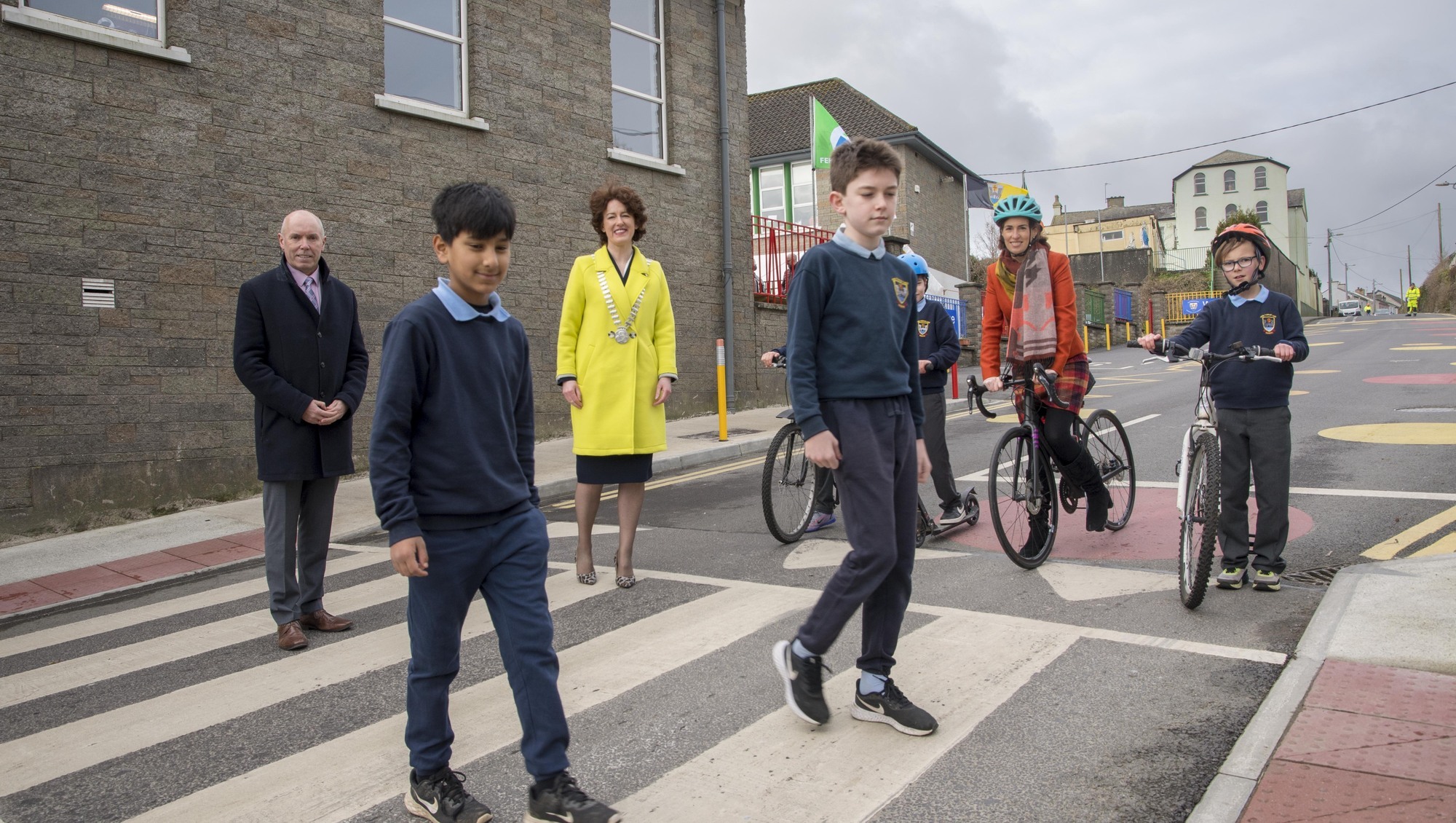 Bandon school launches 'safe school zone' to encourage walking and cycling