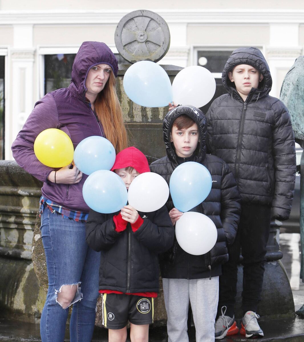Liz Smith with her sons Victor (7), Kaunan (11) and Jacob (9) attending the moving balloon tribute to Wiktor Chojecki in Newcastle West. Picture: Liam Burke/Press 22 Liz Smith with her sons Victor (7), Kaunan (11) and Jacob (9) attending the moving balloon tribute to Wiktor Chojecki in Newcastle West. Picture: Liam Burke/Press 22