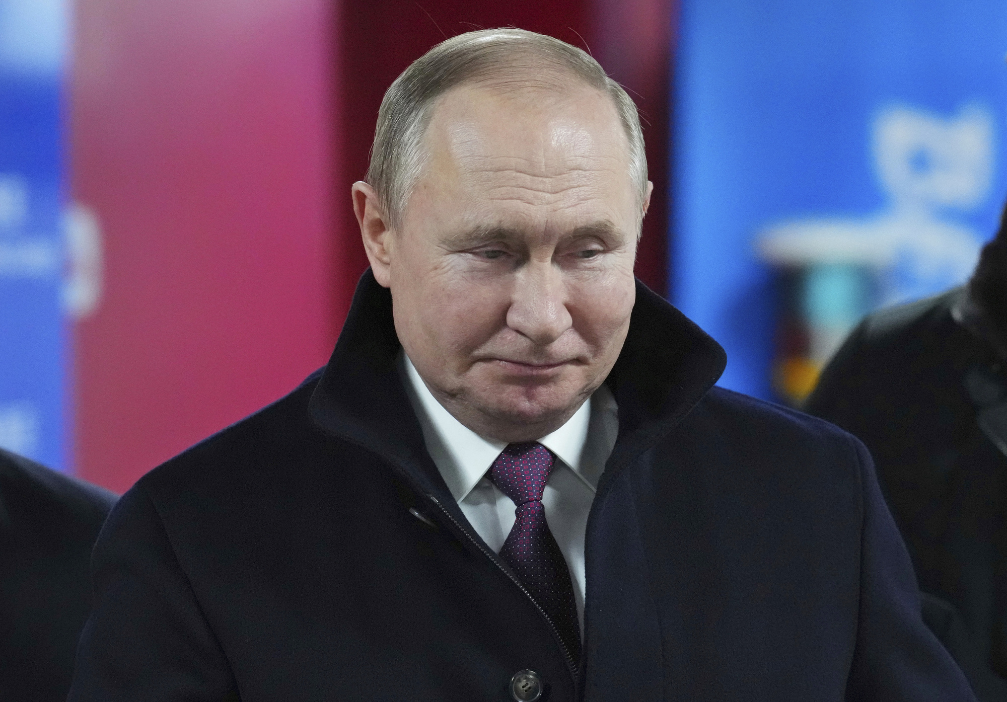 Dorcha Lee: Will Vladimir Putin opt for Russian tanks or French diplomacy?