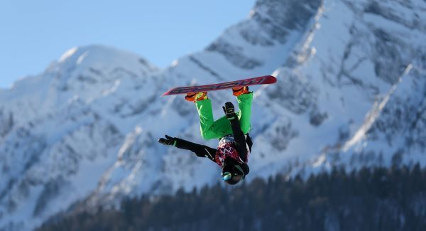 Kotsenburg takes snowboarding gold as O'Connor misses out