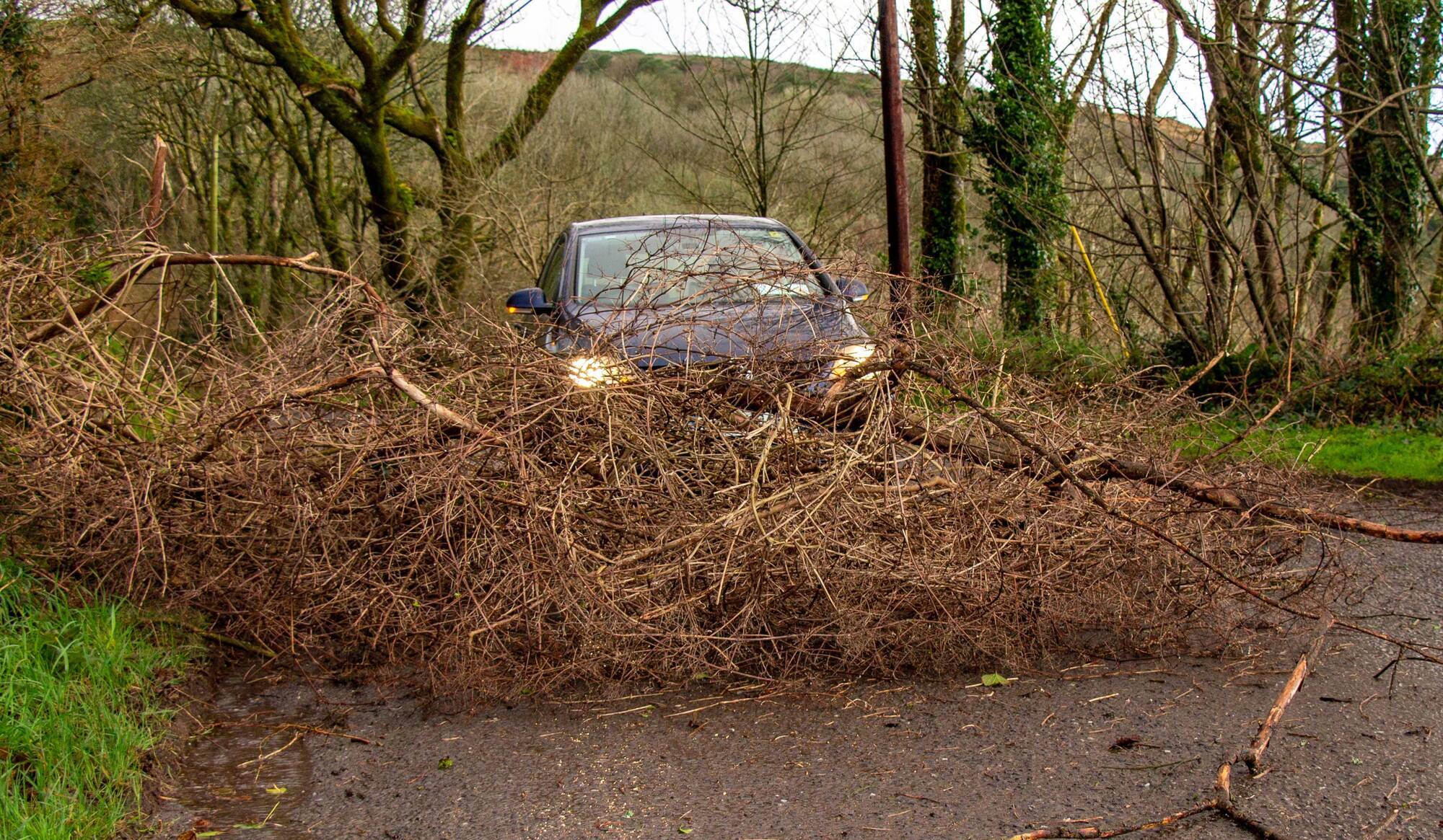 Advice for motorists as Storm Eunice crosses Ireland