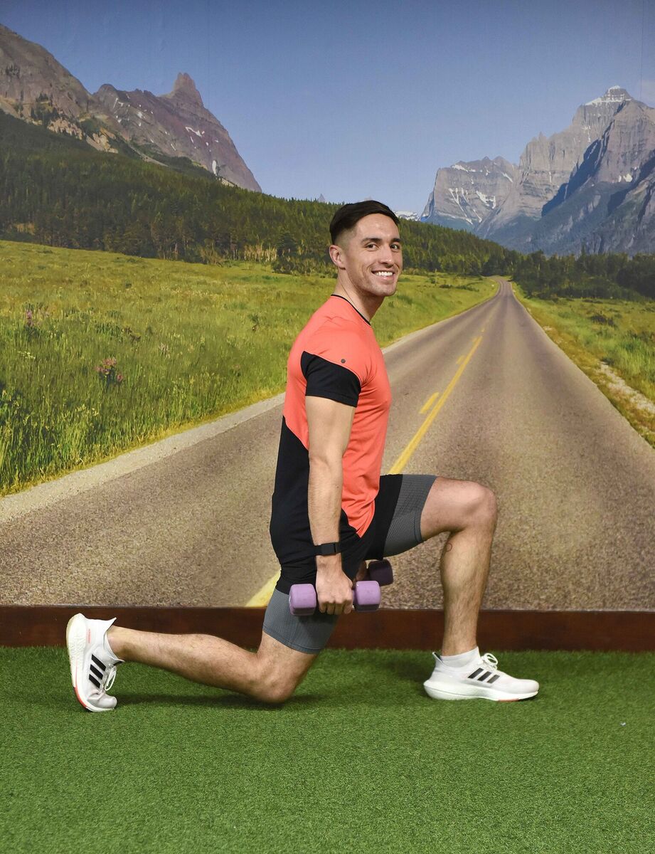  Greg O'Shea: lunges build leg strength