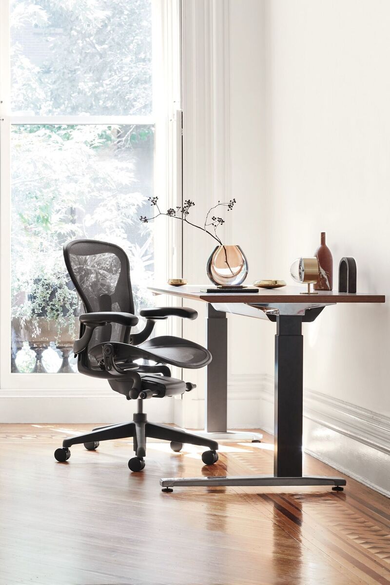 The Aeron is comfortable, but a bit of a Marmite in terms of aesthetics. The mechanics of the chair are highly visible, giving it a rather muscular, gamer vibe. Expect to pay around €800 for an Aeron on sale, and €500 plus for something lightly used without punctures to the seat. They appear regularly second-hand