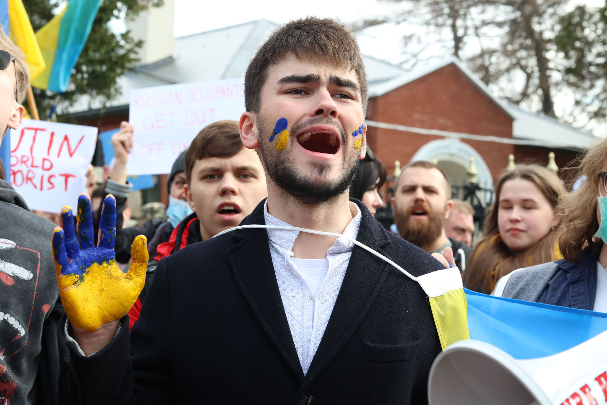 'Hands off': Ukrainians in Ireland unite in grief and anger outside Russian embassy