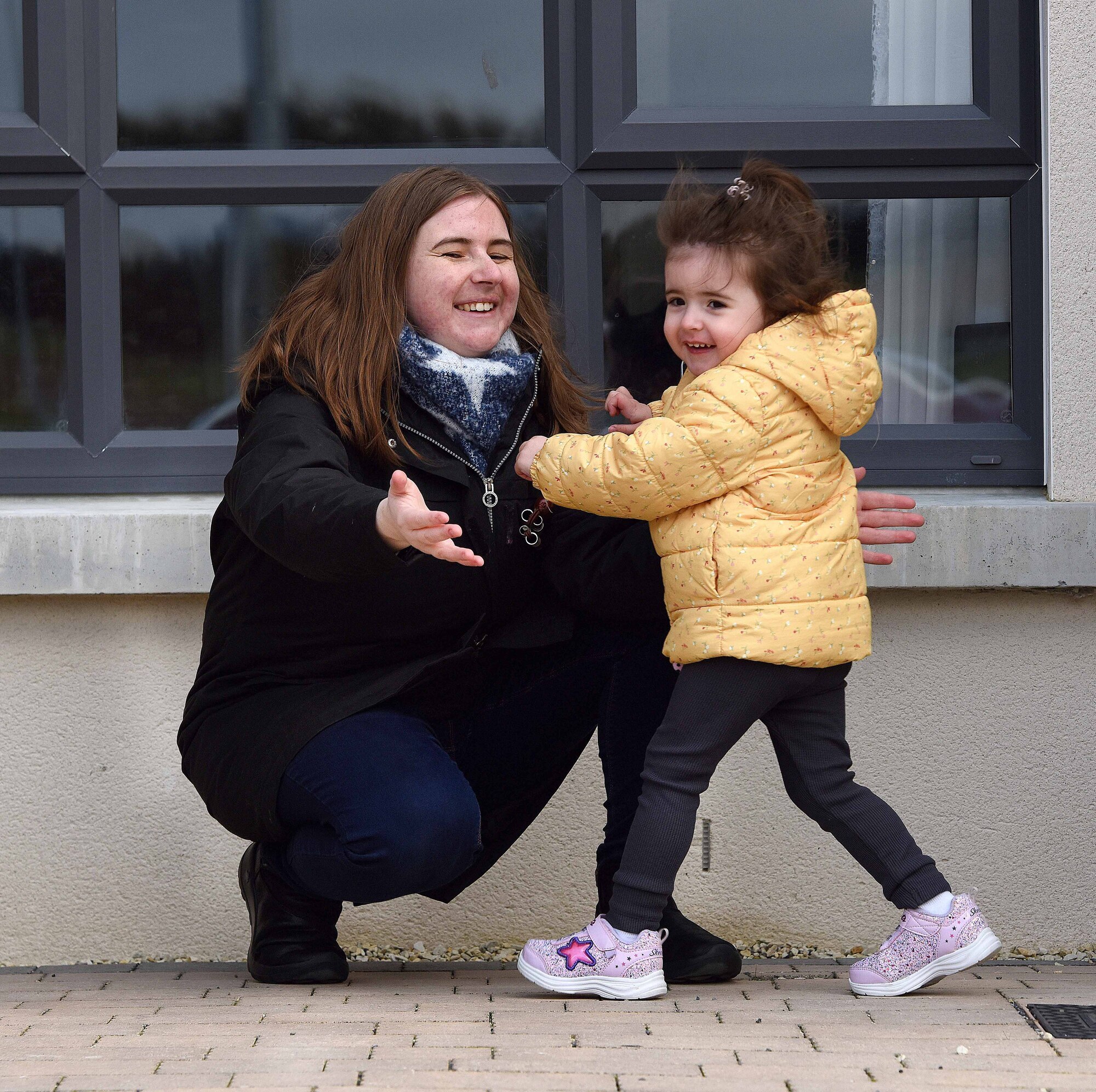 Maternal instinct kicks in: parenting with visual impairments
